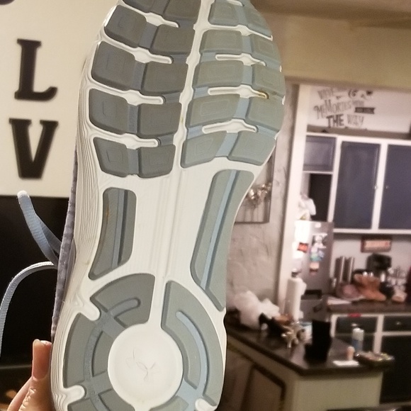 Nwot under armour charged sneakers sz 8.5 - Picture 5 of 8